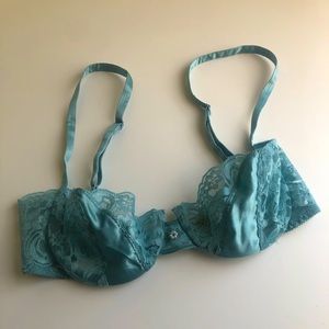 Christian Dior lace w/ satin insets bra 34 C: Send Offers!